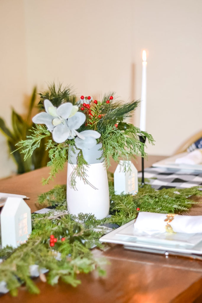 Simple Christmas Tablescape