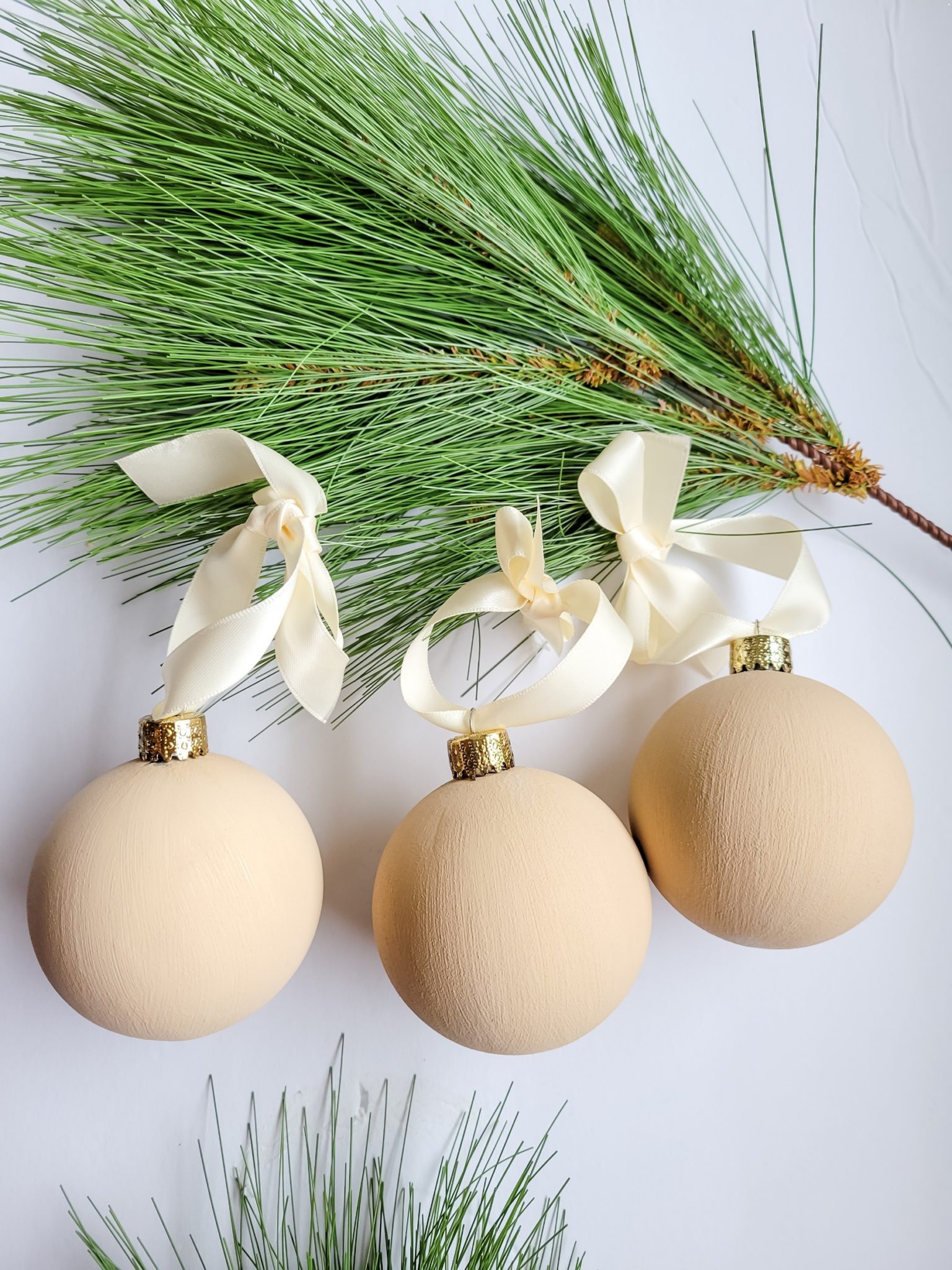 DIY Matte Christmas Ornament Using Baking Soda — Peony Street