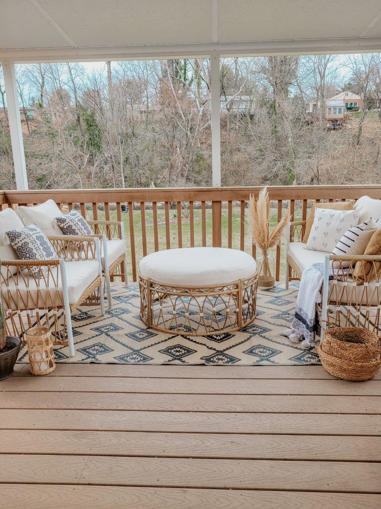 Neutral Patio Decor Ideas